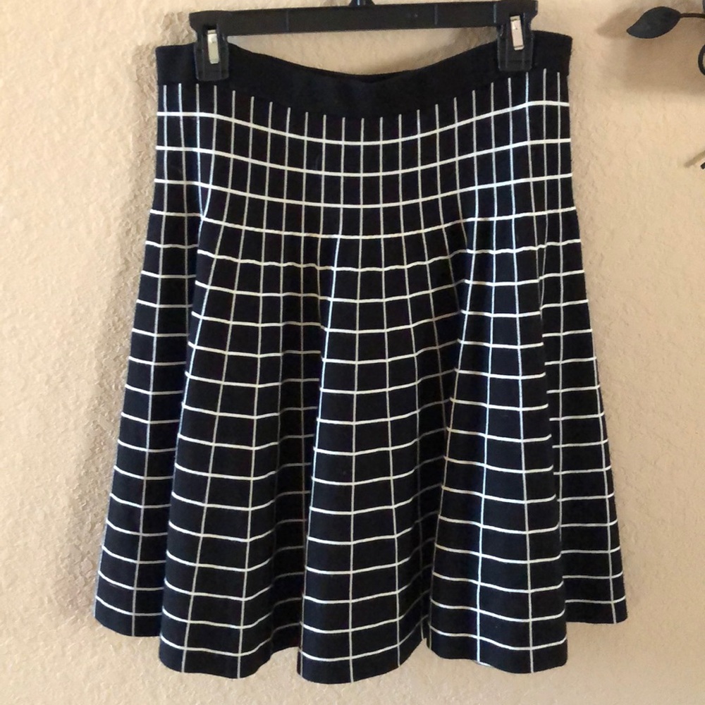 Reversible skirt, 80%rayon 30%nylon med or large